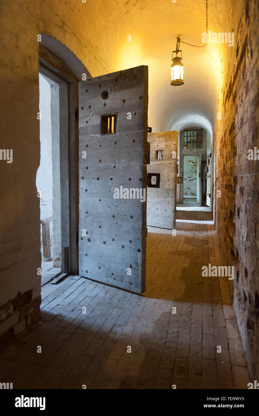 Offene Tür im Walsingham Gefängnis, Norfolk, Großbritannien Stockfoto