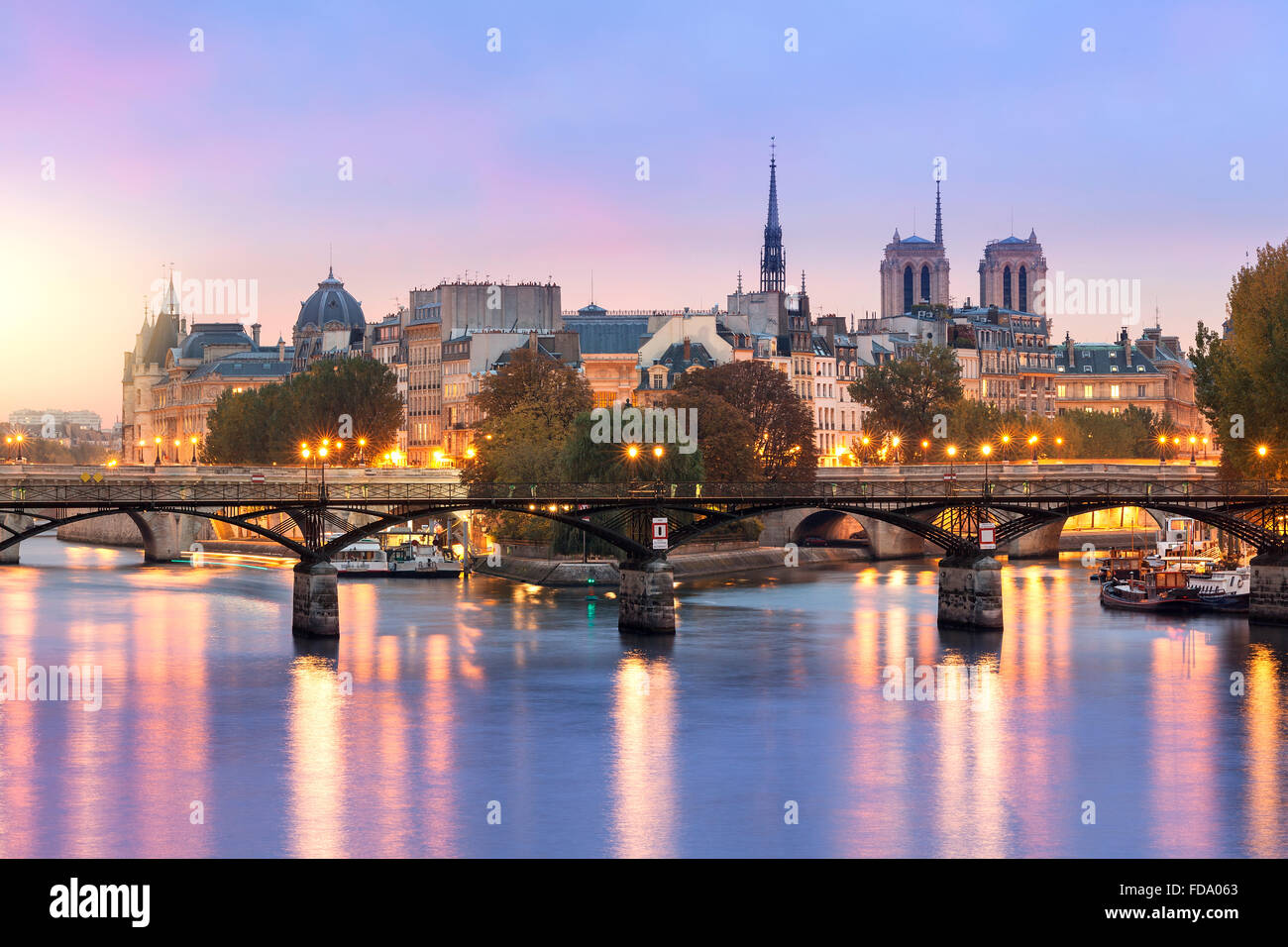 Paris bei Sonnenaufgang Stockfoto