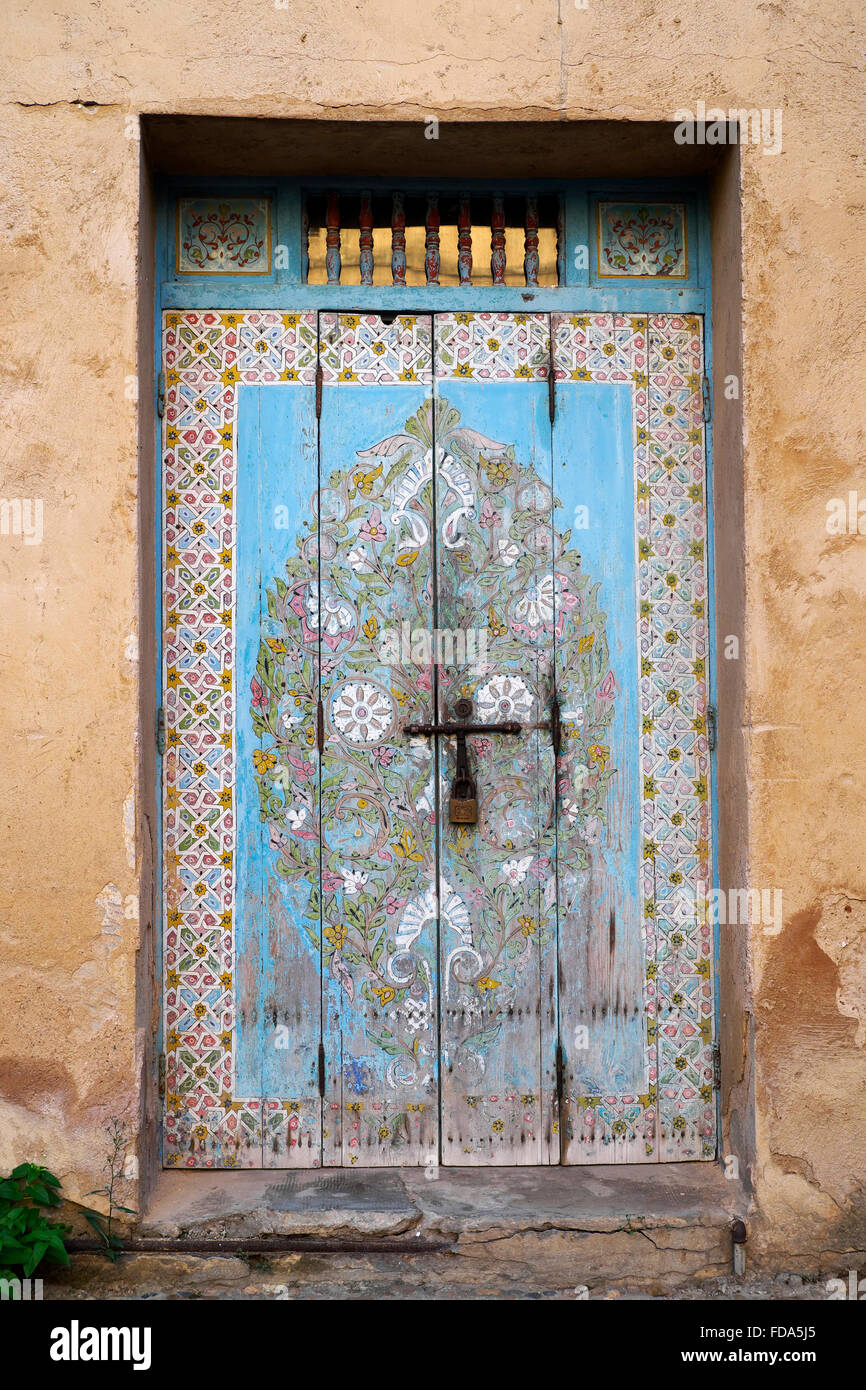 Dekorative Tür im Kasbah von Udayas, Rabat, Provinz Rabat, Marokko Stockfoto