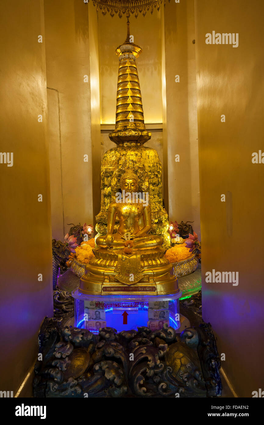 Buddha im Wat Saket Ratscha Wora Maha Wihan, Tempel des goldenen montieren, Bangkok, Thailand Stockfoto