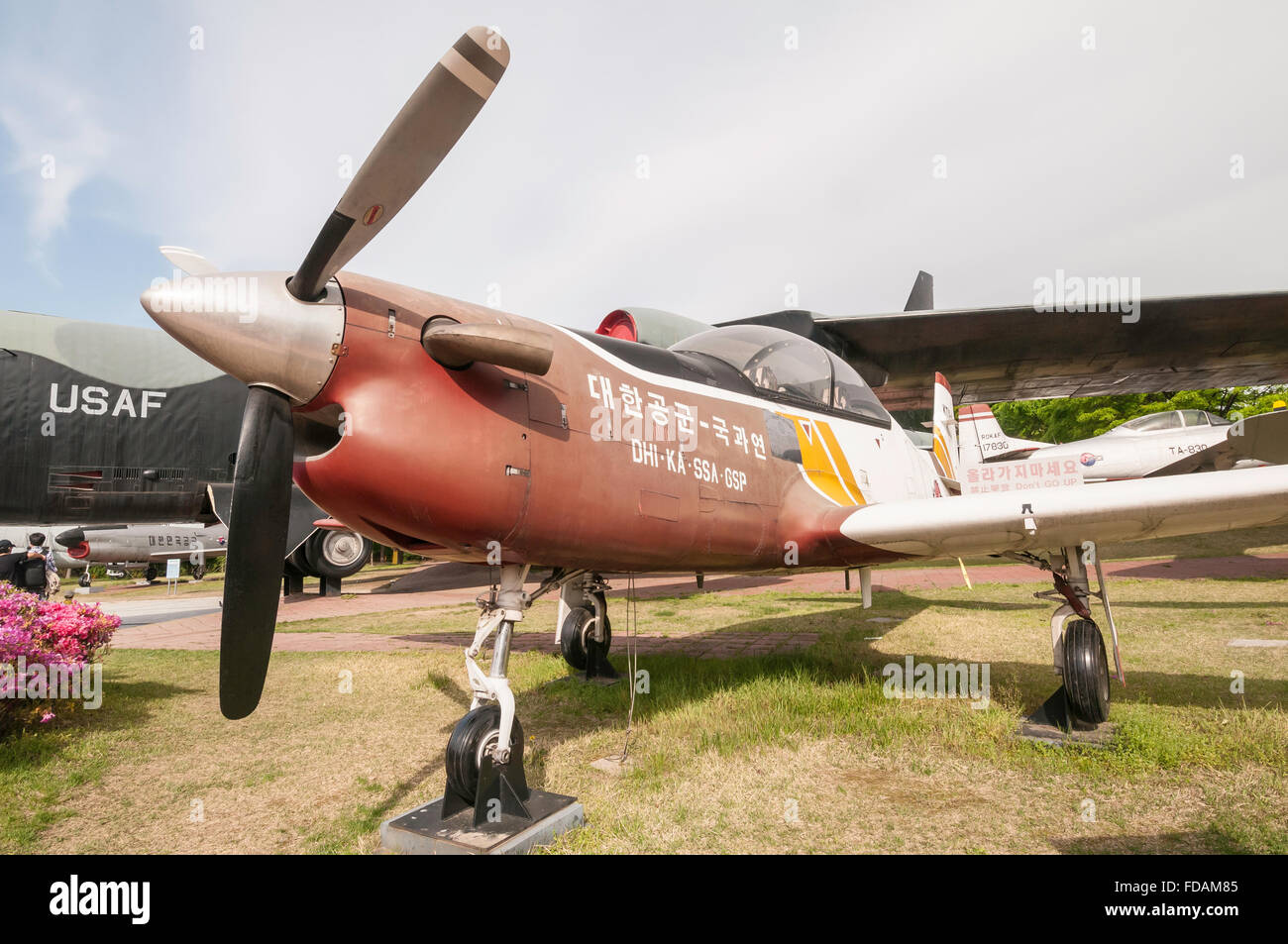 KT-1 Trainer (ROK), Krieg-Denkmal von Korea, Jeonjaeng Ginyeomgwan, Yongsan-Dong, Seoul, Südkorea Stockfoto