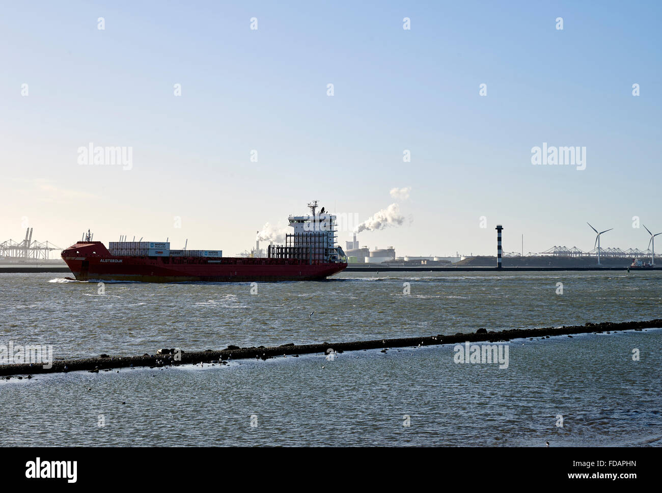 Schiffsverkehr in der Nähe von Rotterdam Stockfoto
