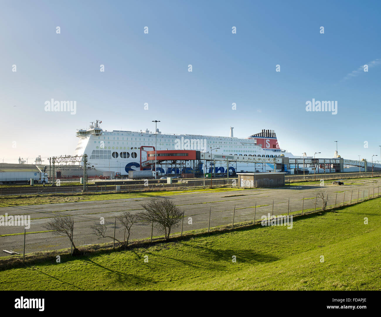 LKW-Fahrt zum Stena Line Fähre für den Transport von Hoek Van Holland nach England Stockfoto