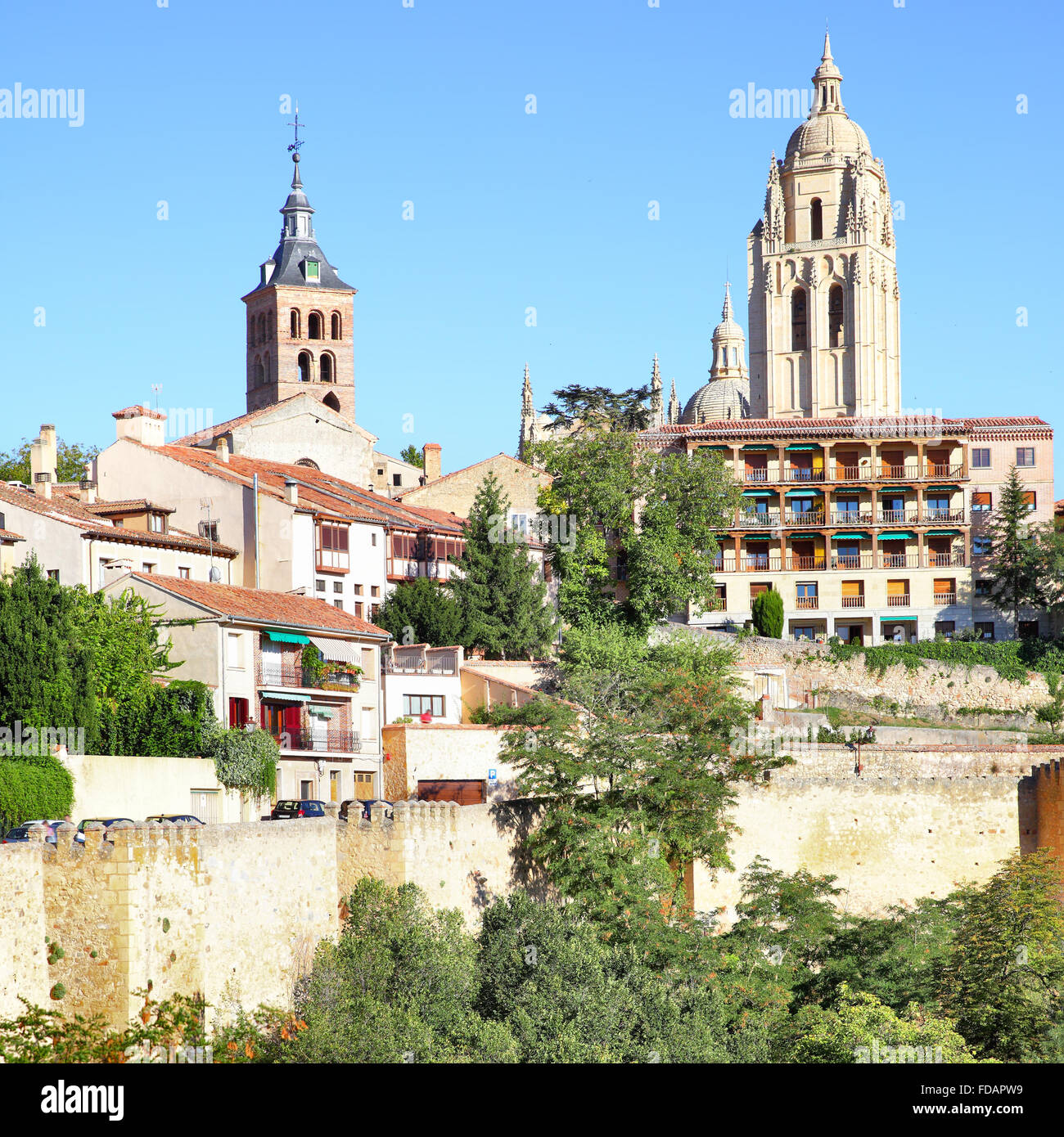 Glockentürme und Altstadt von Segovia, Spanien Stockfoto