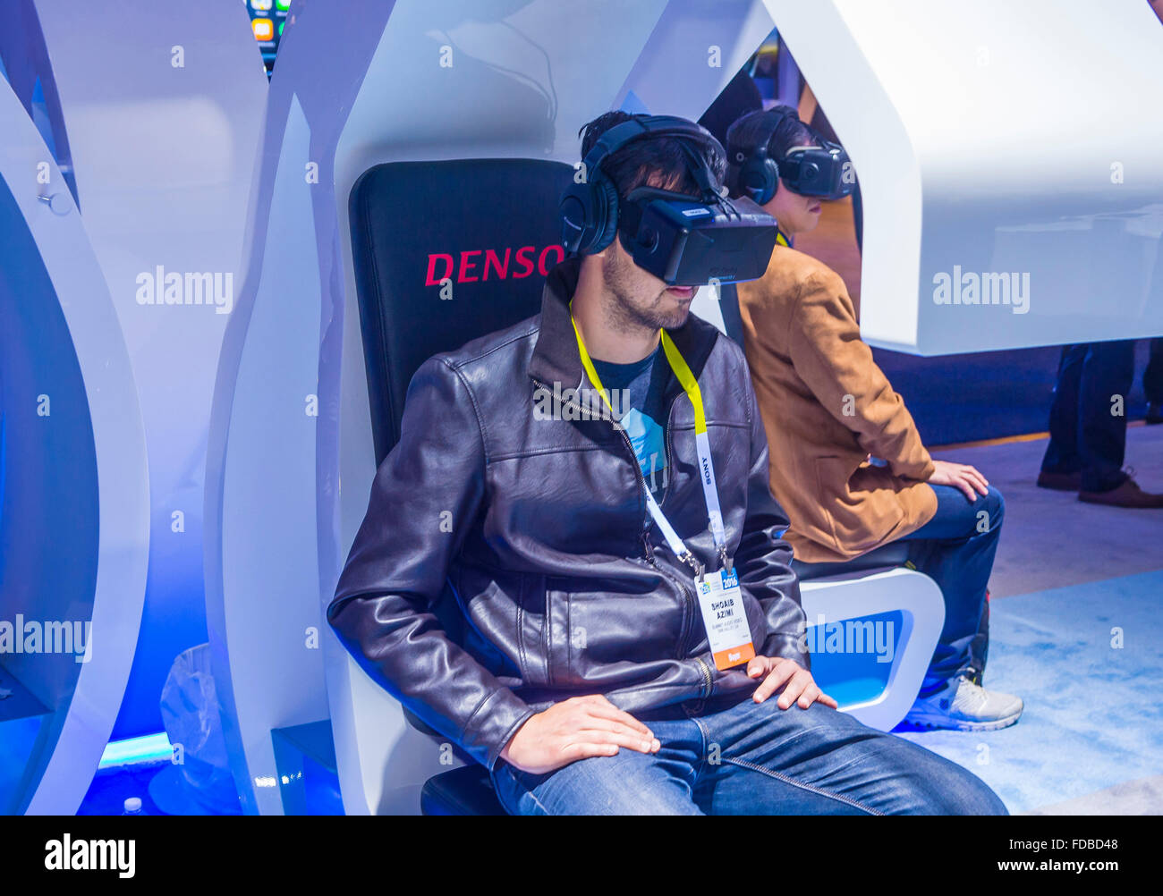 Virtual-Reality-Demonstration bei der Denso-Stand auf der CES Show in Las Vegas, Stockfoto