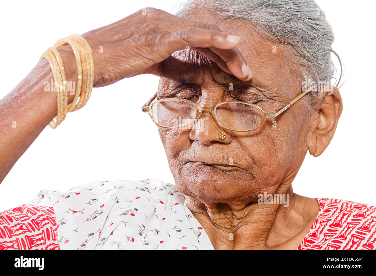 1 ältere Erwachsene Frau Patienten Kopfschmerzen Kopf in den Händen Stockfoto