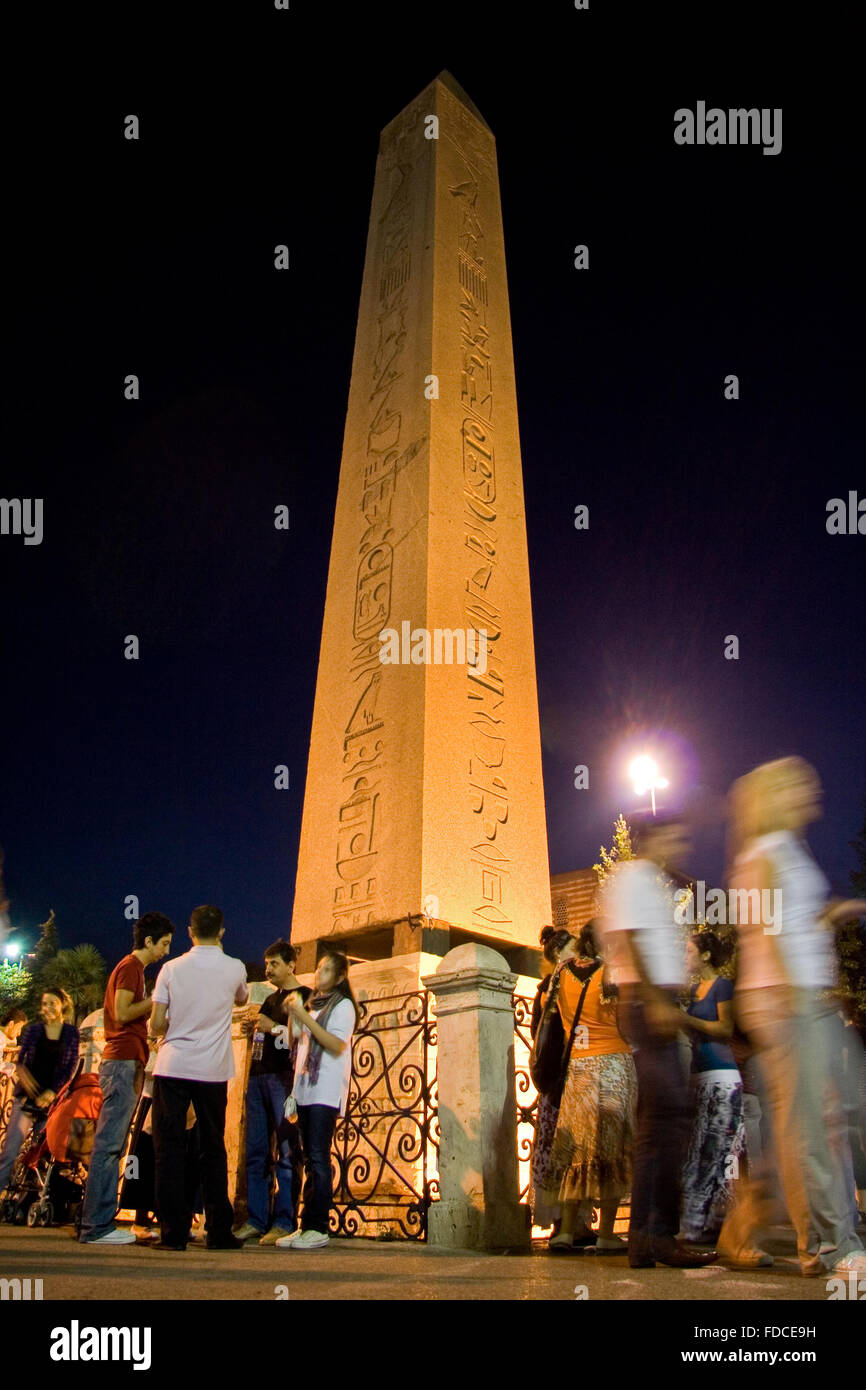 ISTANBUL, Türkei - 6. September: Ramadan Eröffnung der türkischen Muslime in Sultanahmet-Platz am 6. September 2009 in Istanbul, Türkei Stockfoto