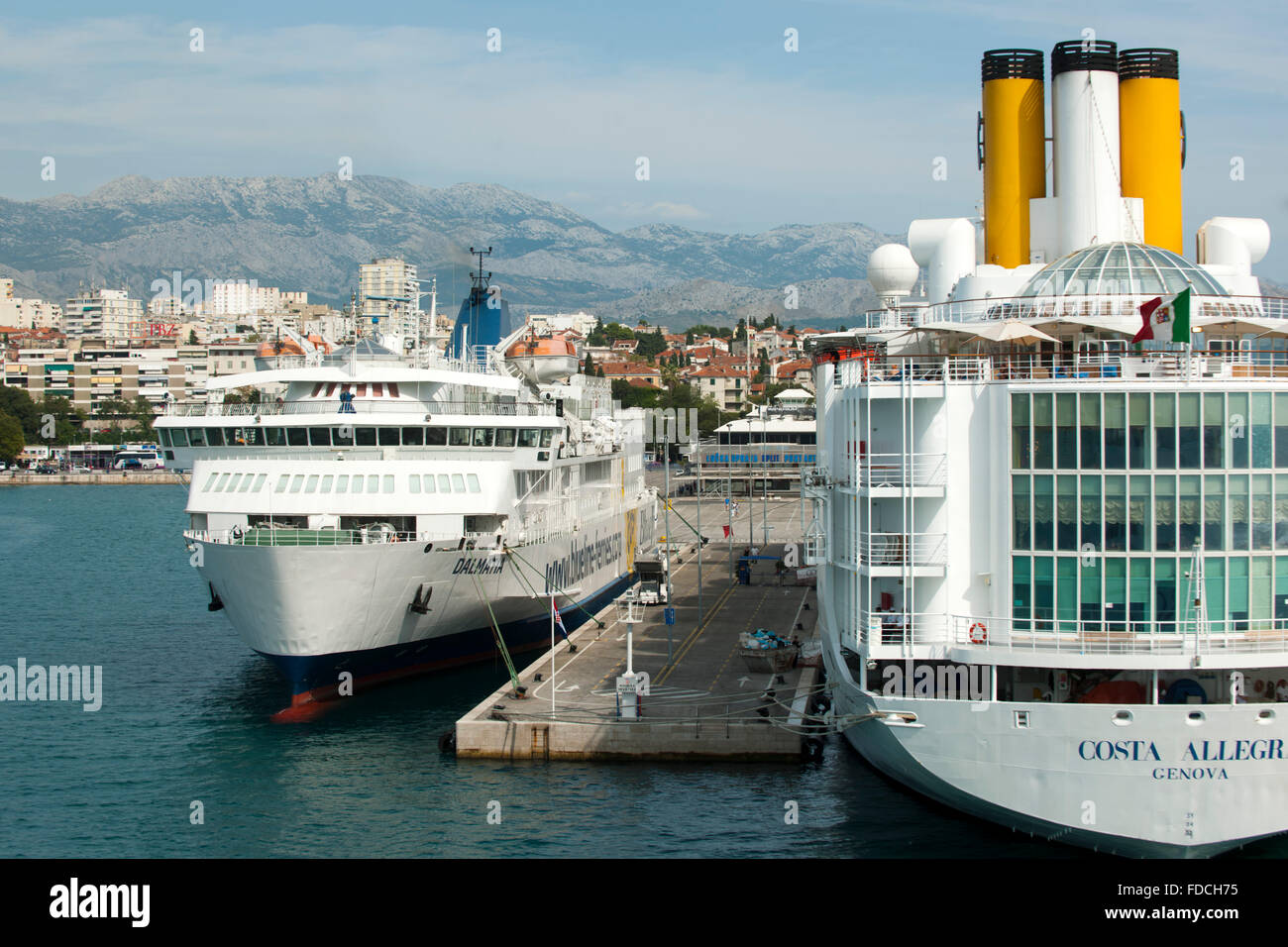 Fernsehreihe, Dalmatien, Split, Kreuzfahrtschiffe Im Hafen Stockfoto