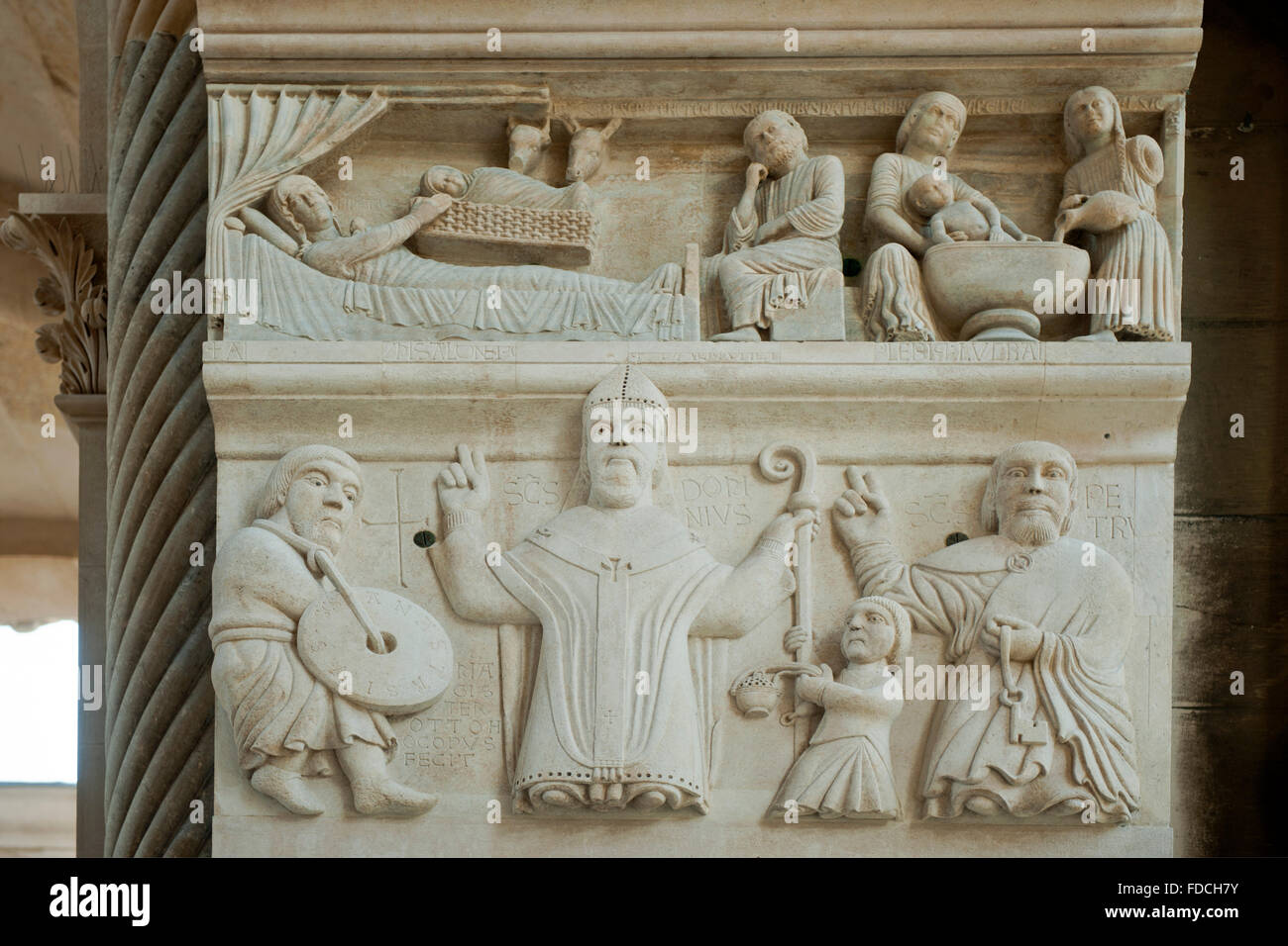 Fernsehreihe, Dalmatien, Split, Relief Bischof von Salona, Märtyrer-, eine der Kathedrale Dem Dom Hl. Domnius Stockfoto