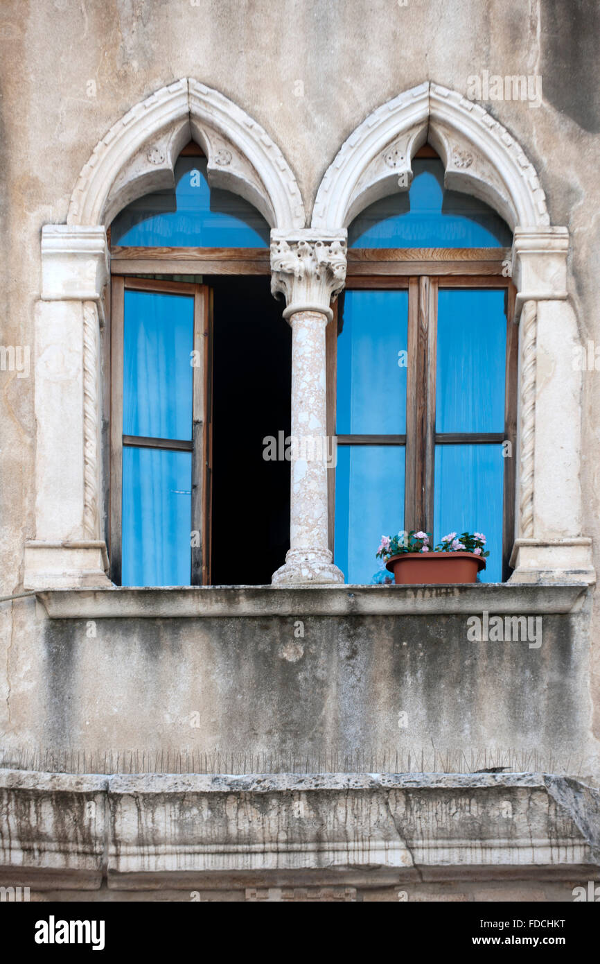 Fernsehreihe, Dalmatien, Split, Gotisches Fenster Stockfoto