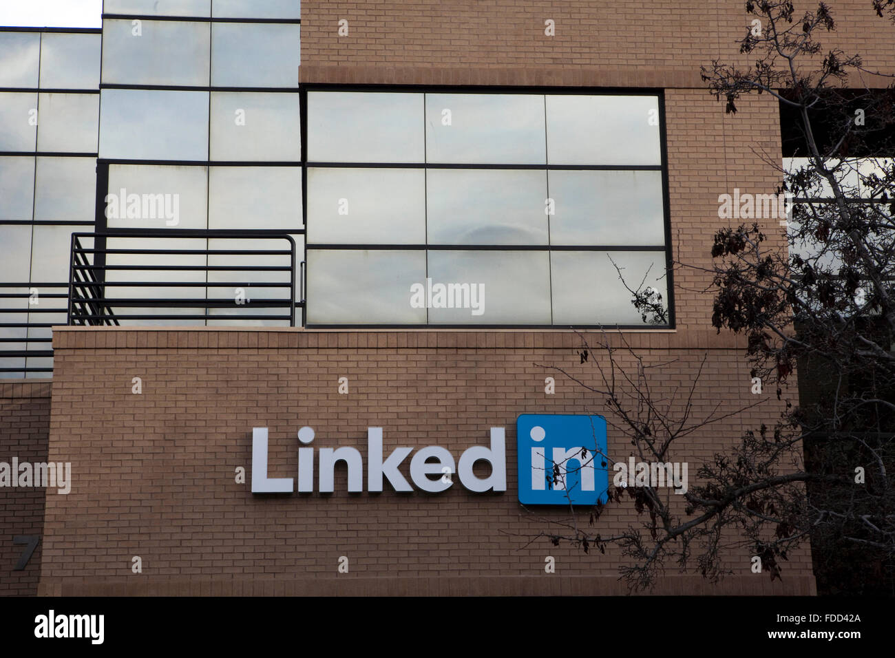 Ein Zeichen werden an LinkedIn Hauptsitz in Mountain View, Kalifornien gesehen. Stockfoto