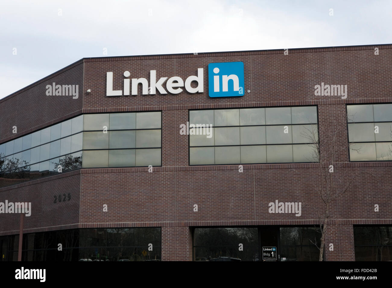 Ein Zeichen werden an LinkedIn Hauptsitz in Mountain View, Kalifornien gesehen. Stockfoto