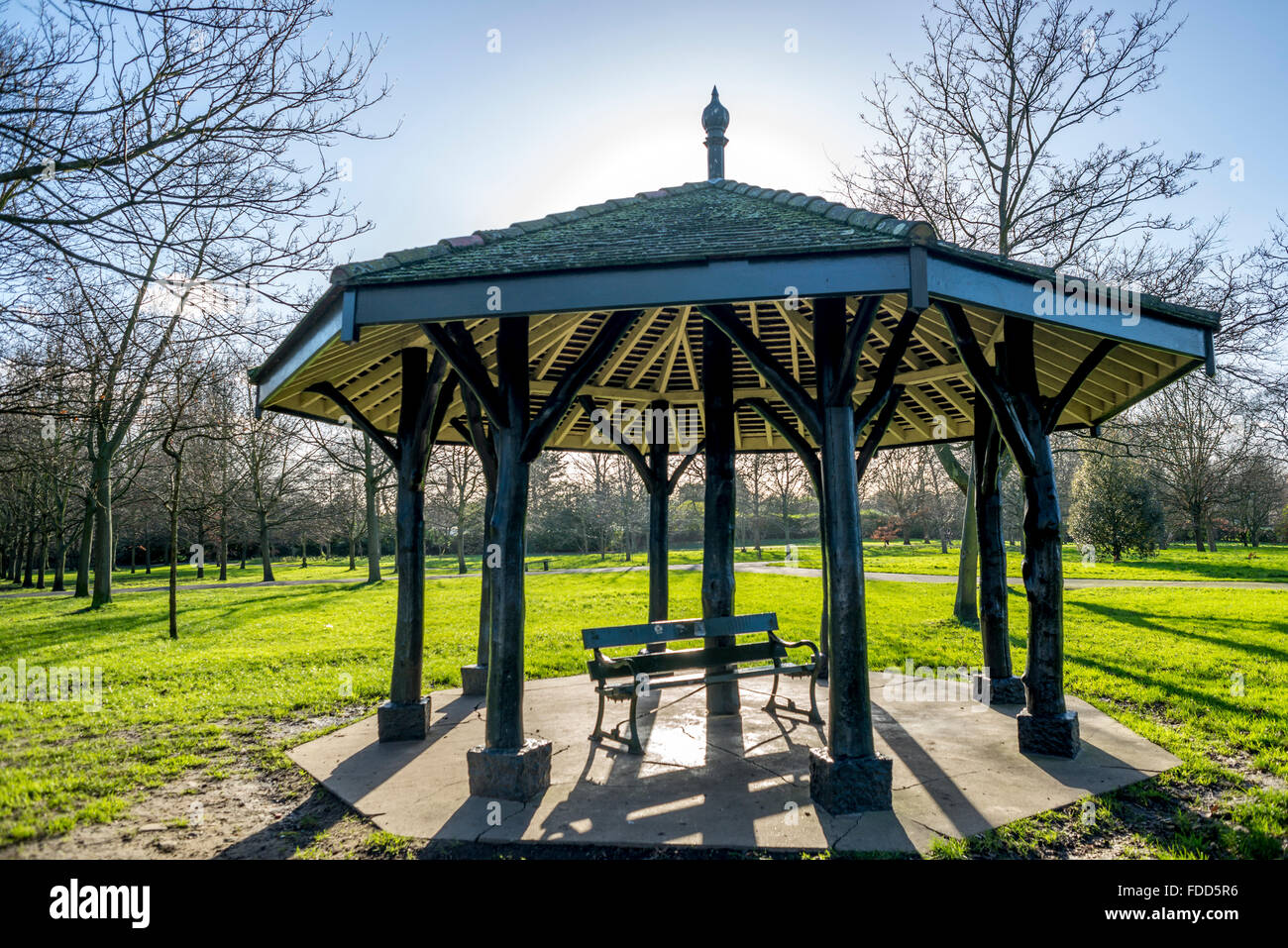 Platz zum Ausruhen an einem sonnigen Tag, Regent Park London Stockfoto