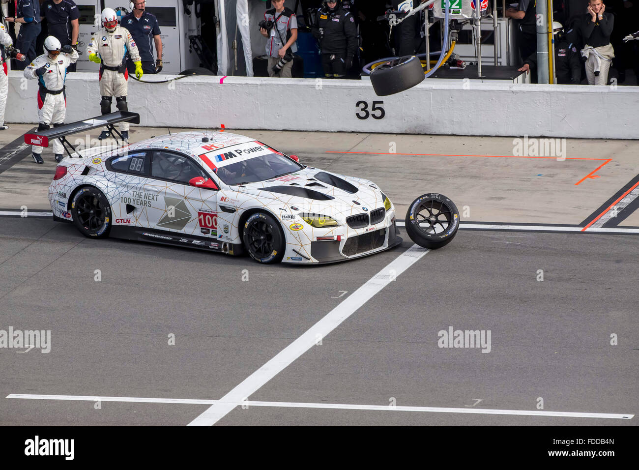 Daytona Beach, FL, USA. 30. Januar 2016. Die IMSA WeatherTech WeltSportscar Meisterschaft-Teams nehmen an der Strecke für die Rolex 24 in Daytona am Daytona International Speedway in Daytona Beach, FL. Credit: Csm/Alamy Live-Nachrichten Stockfoto