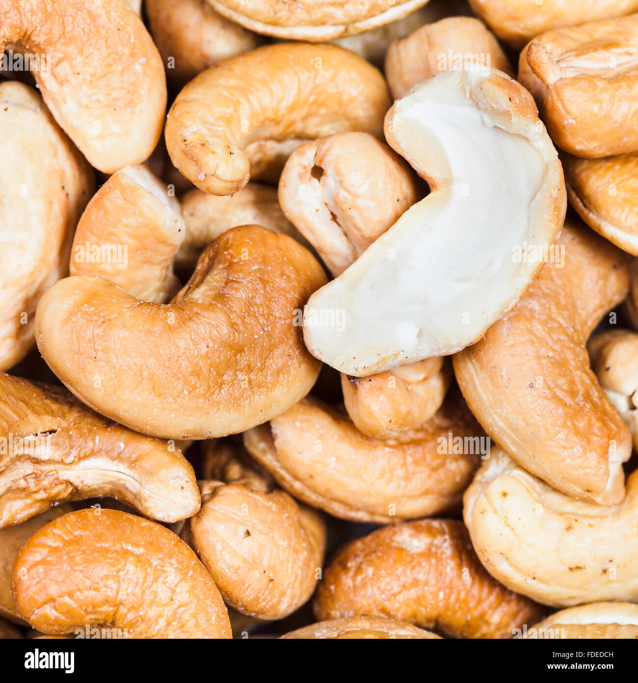 quadratische Essen Hintergrund - gerösteten Cashew-Nüssen schließen sich Stockfoto