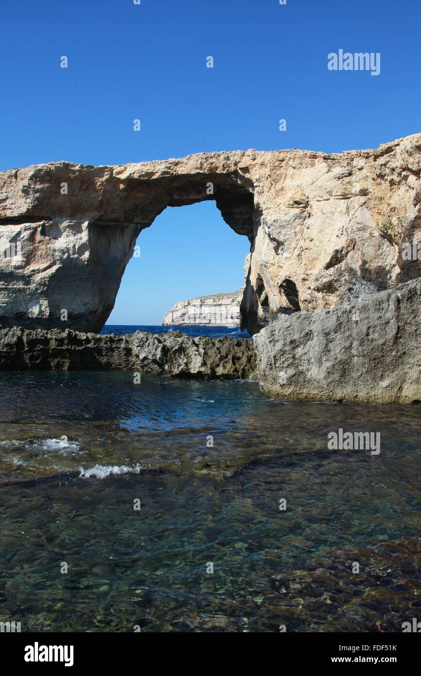 Berühmte Gozo Bogen an einem Sommertag Stockfoto