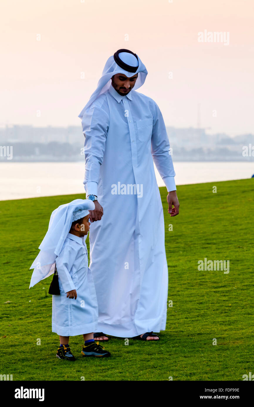 Familiengruppe Katar, Doha, Katar Stockfoto
