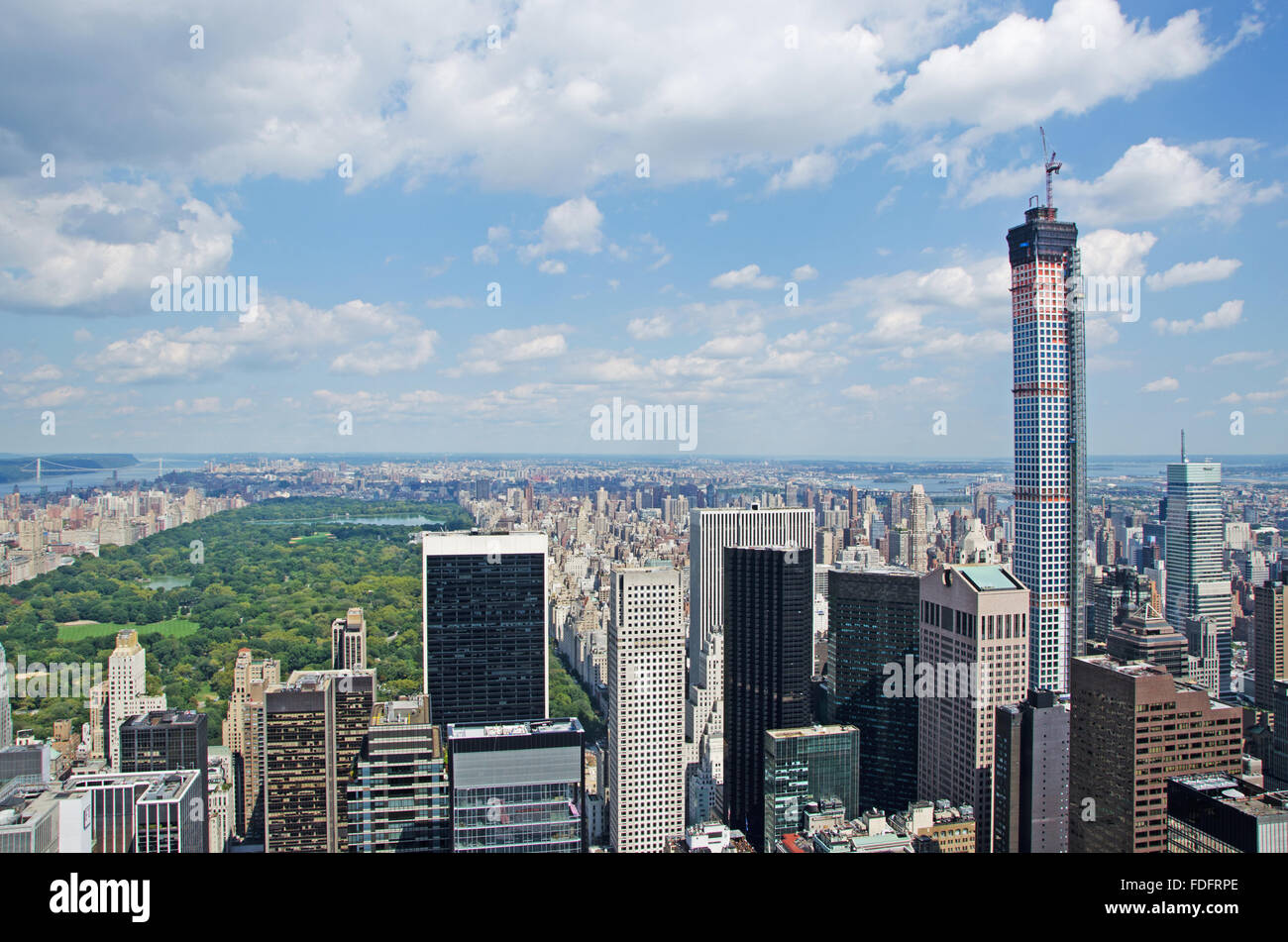 New York, Vereinigte Staaten von Amerika: Skyline von Manhattan und den Central Park von der Spitze des Felsens Stockfoto