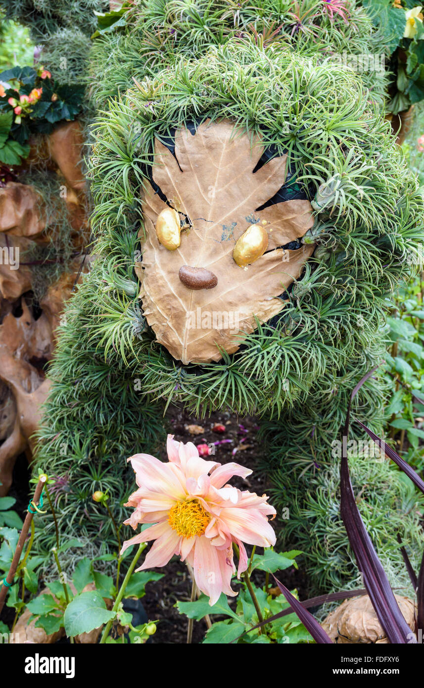 Monkey Bay, Singapur Formschnitt feiert das chinesische Neujahr des Affen in der Kuppel der Blumen in den Gärten geprägt Stockfoto