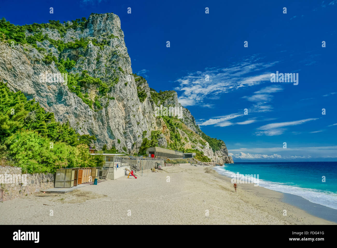 Einsamer Mann Fuß auf die ´ Cote Azur Stockfoto