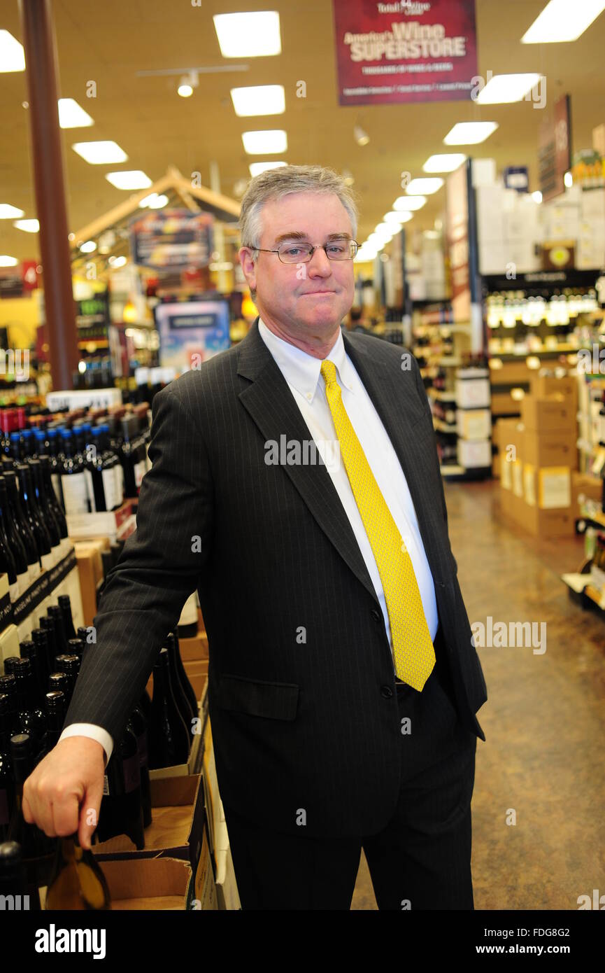 David Trone Mitinhaber des gesamten Wein und weitere nationale Spirituosen Kaufhauskette machte einen Lauf für US-Kongress im Jahr 2016 Stockfoto