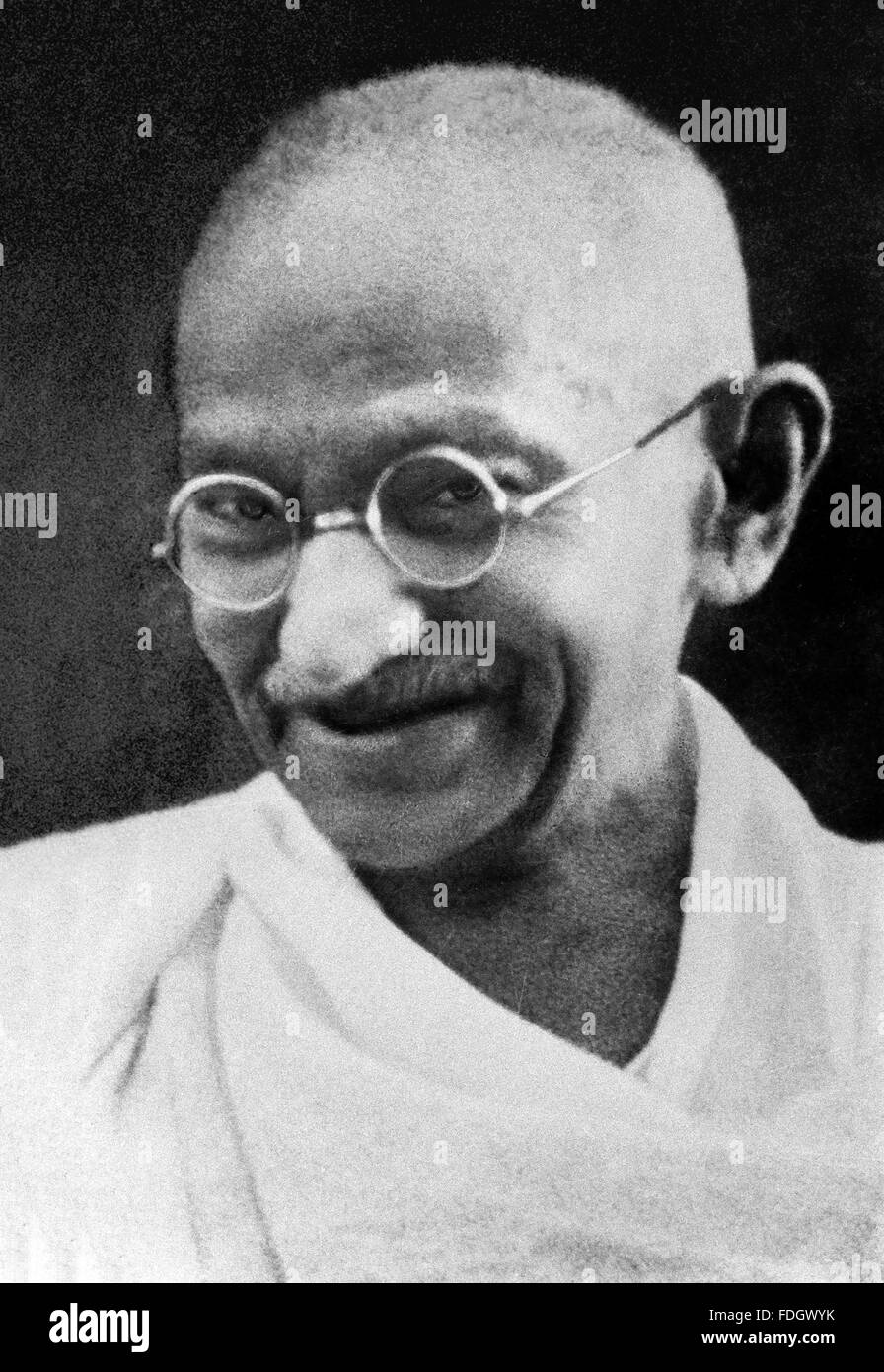 Mahatma Gandhi. Porträt von Mohandas Karamchand Gandhi (1869-1948), weithin bekannt als Mahatma Gandhi. Foto wahrscheinlich in den späten 1930er Jahren aufgenommen Stockfoto