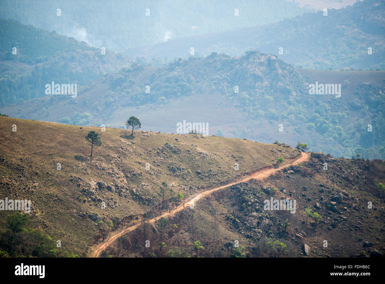 Bergen und Feldern im Mlilwane Wildlife Sanctuary in Swasiland, Afrika. Stockfoto