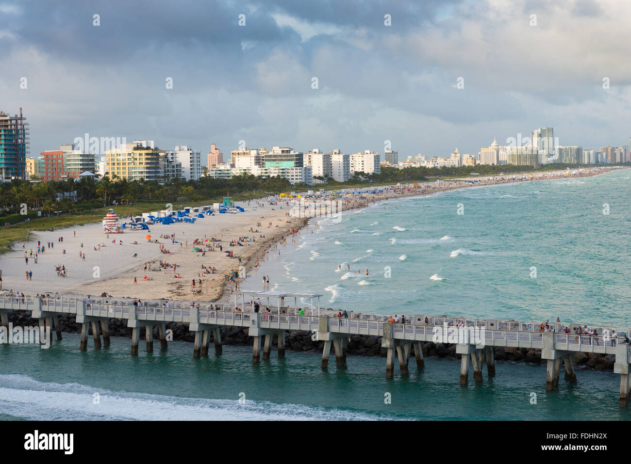 South Beach Miami mit Strandwache von Kreuzfahrt Schiff Stockfoto