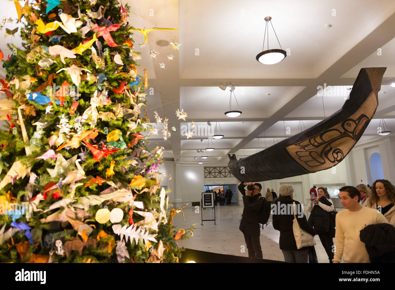 Seetüchtig große Kanu geschnitzt in den 1870er Jahren aus dem Stamm einer einzigen Zeder Stockfoto