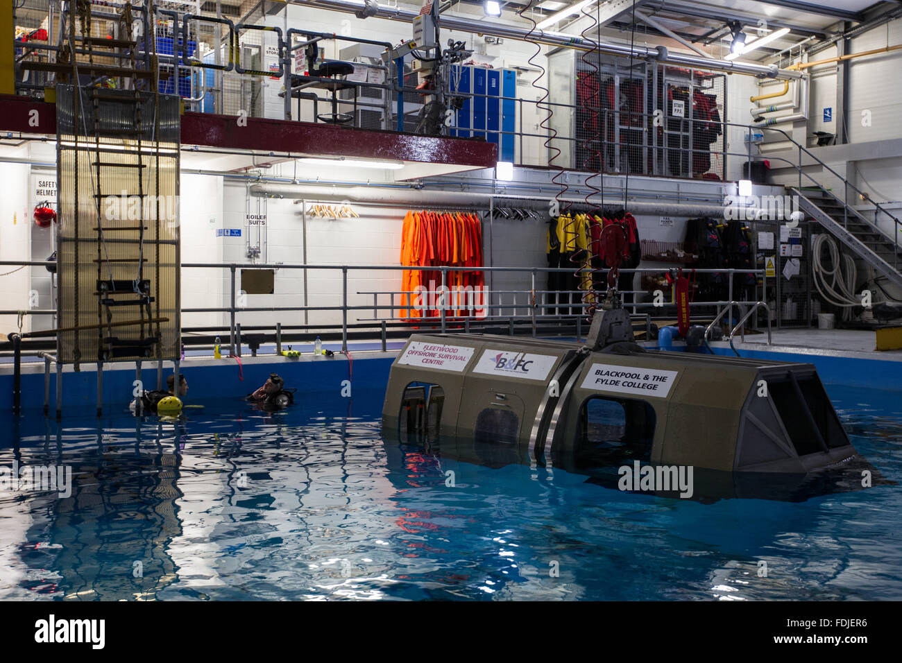 Offshore-Meer überleben Ausbildungs-pool Stockfoto