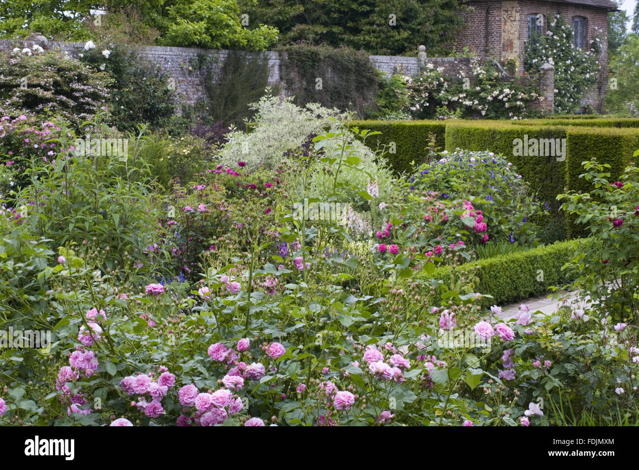 Der Rose Garden Im Juni Auf Sissinghurst Castle Garden In Der