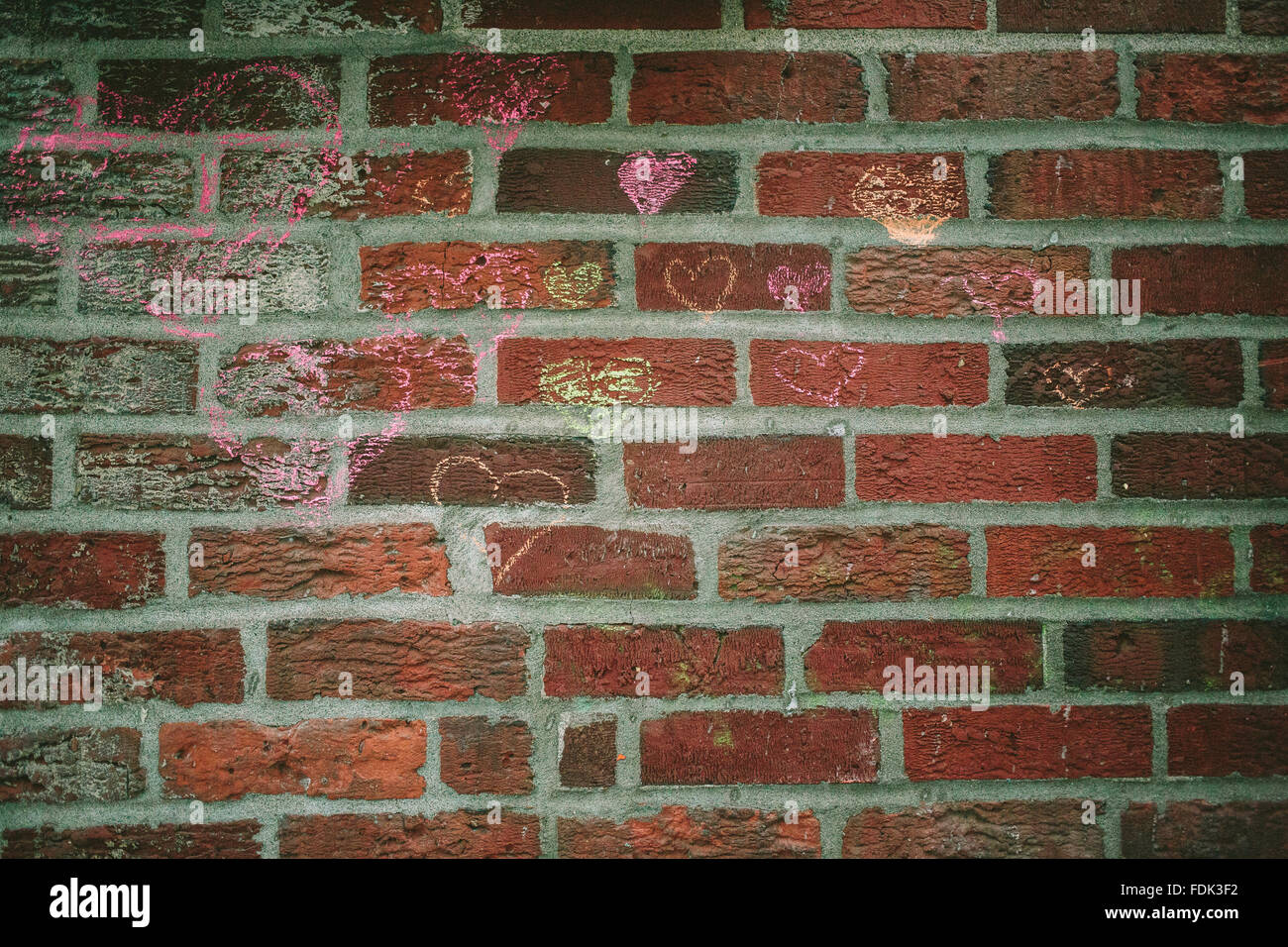 HerzFormGraffiti auf Mauer Stockfotografie Alamy