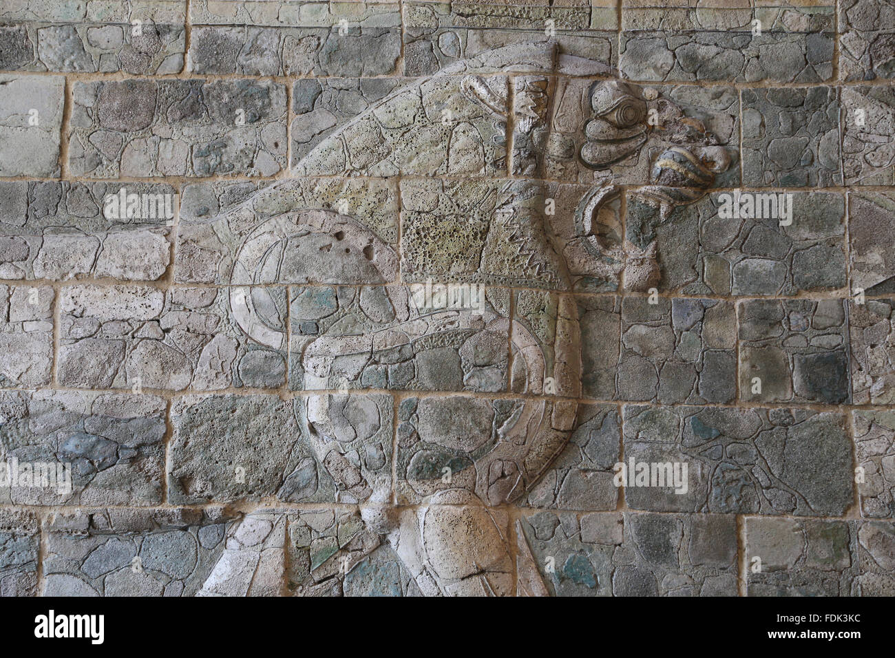 Achaemenid-Reich. Persische Löwe von Darius der große aus dem Susa-Palast. 510 V. CHR.. Glasierte Ziegeln geformt. Iran. Louvre-Museum. Stockfoto