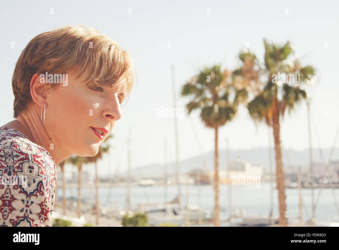 Frau betrachten, Malaga, Andalusien, Spanien Stockfoto