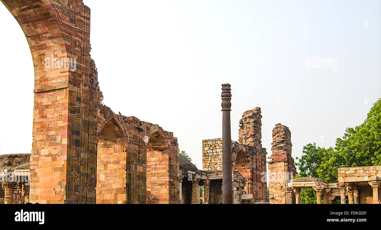 Minar Kutb, Architektur, Geschichte von Indien, Indien, alt-Delhi, alte Zeiten, Ruinen, Anblick, den Hof Stockfoto