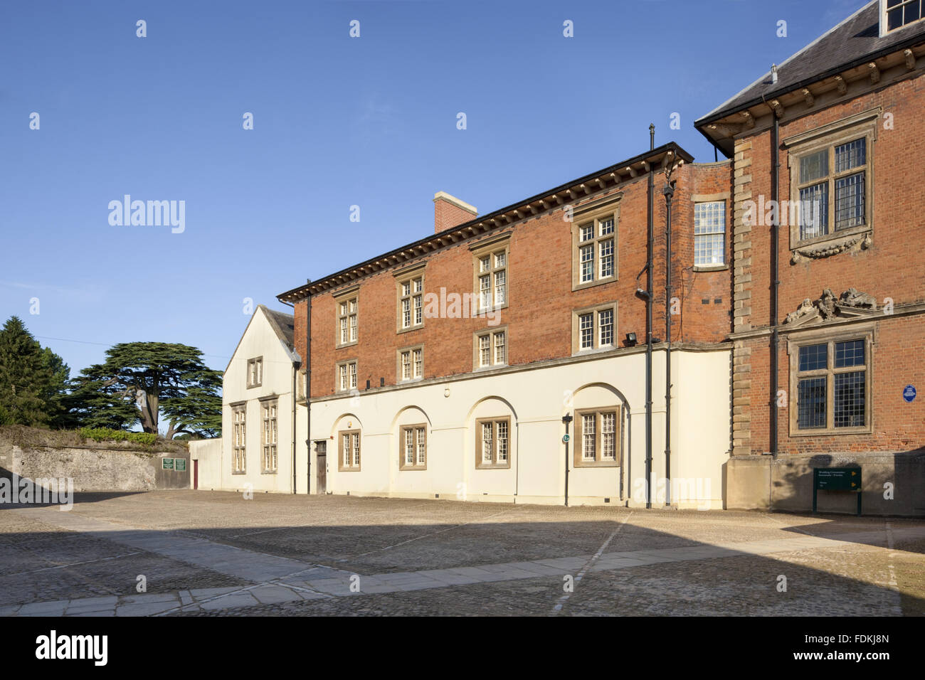 Die Rückseite des Tredegar House, Newport, South Wales, aus Süd-Ost. Stockfoto