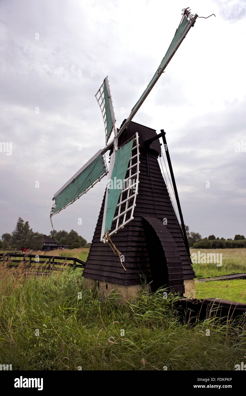 Wind-Pumpe bei Wicken Fen National Nature Reserve, Cambridgeshire. Stockfoto