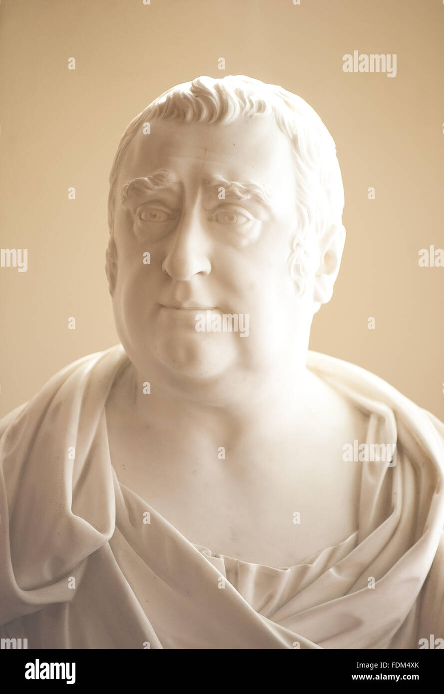 Weisse Marmorbüste von der Rt Hon. Charles James Fox MP (1749-1806) durch das Atelier von Joseph Nollekens (1737-1823), Felbrigg Hall, Norfolk. NT Inventarnummer: 1401970 Stockfoto