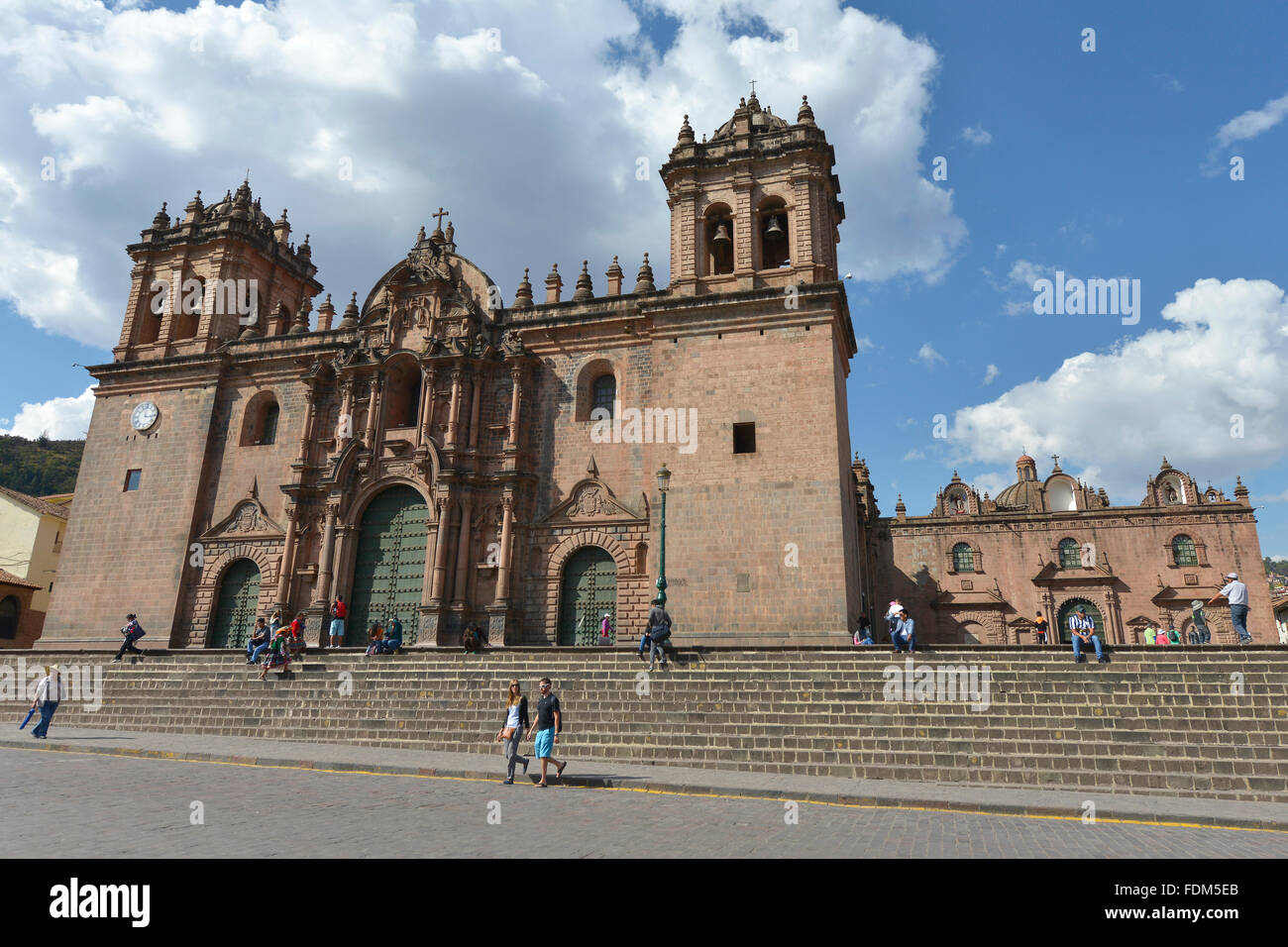 Cusco, Peru - 12. September 2015: Jesuiten-Kirche an der Plaza de Armas in Cusco, Peru. Stockfoto