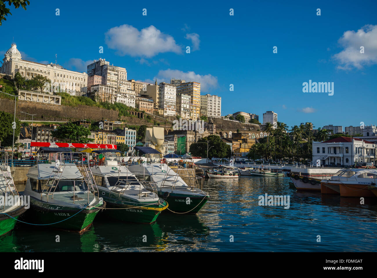 Marina und die Aussicht von der oberen Stadt, Salvador, Bahia, Brasilien Stockfoto
