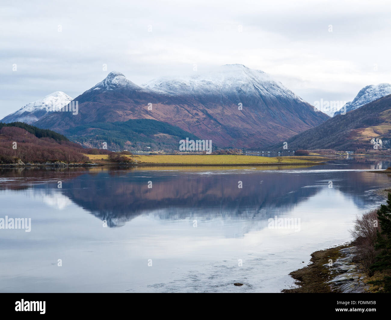 Loch Leven Meer Wasser Loch in der Nähe von Glencoe in Perth und Kinross Rates, Zentralschottland und Fort William. Stockfoto