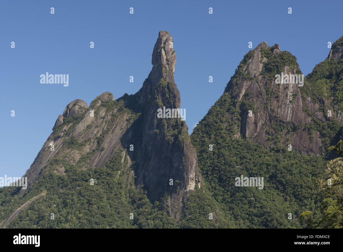 Pico Dedo de Deus kein Parque Nacional da Serra Dos Órgãos Stockfoto