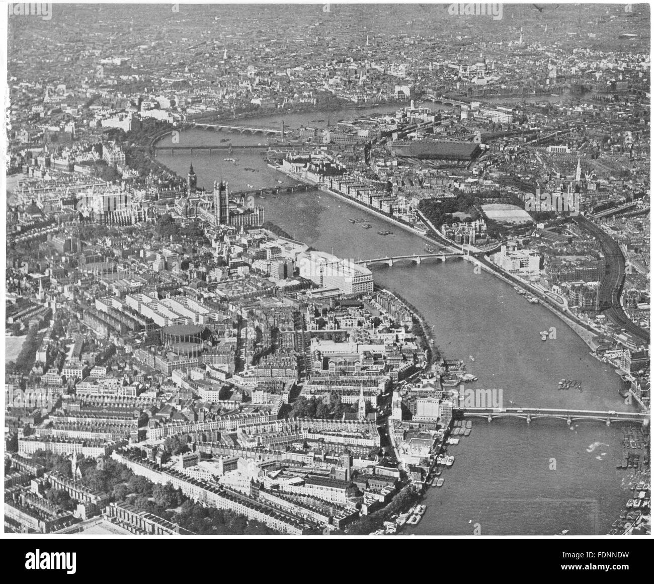 LONDON: Flussfront & South bank Bereich: Luft Themse - Central, drucken 1943 Stockfoto