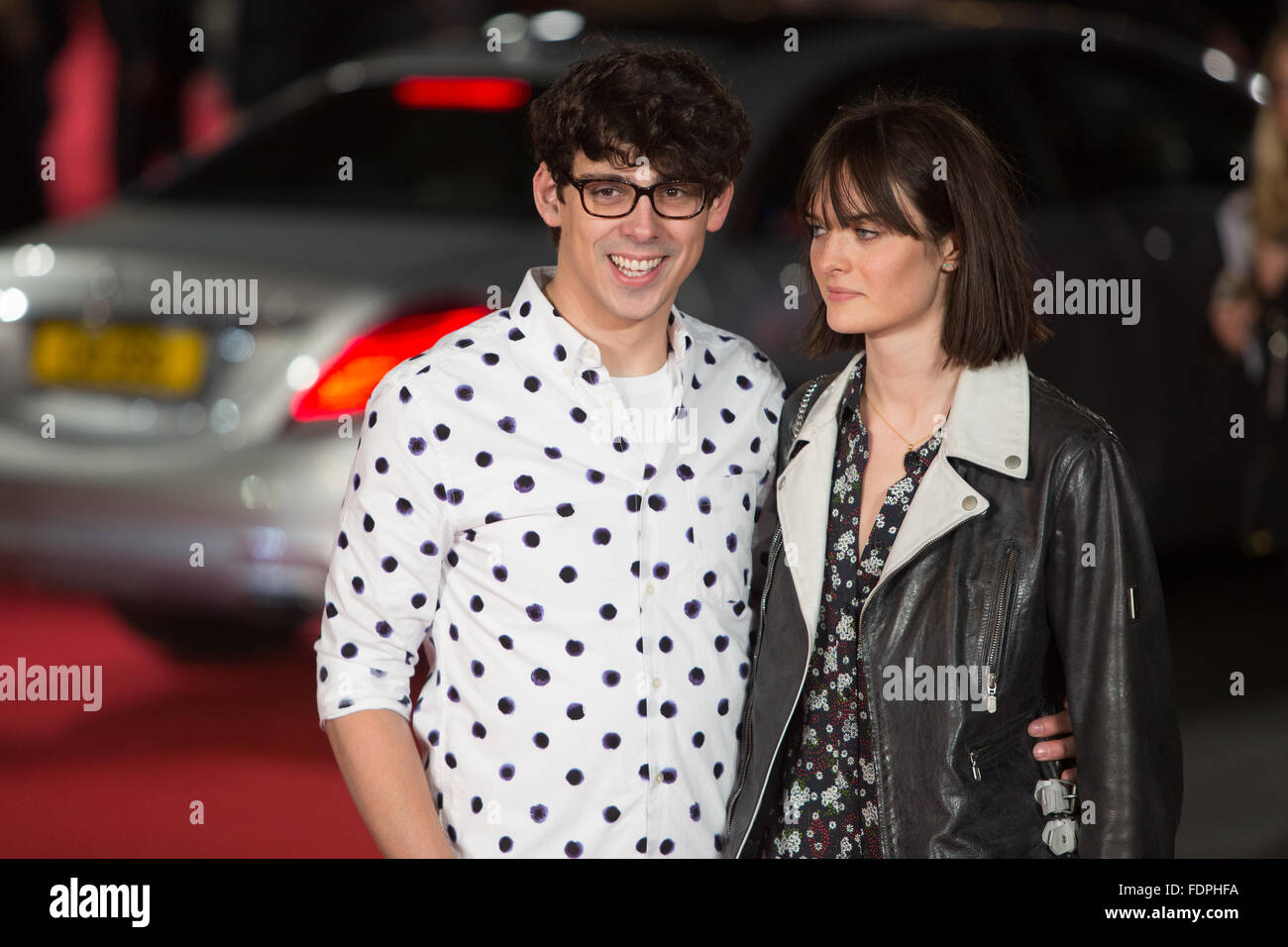 London, UK. 1. Februar 2016. Matt Richardson und Sam Rollinson besucht der Europapremiere von "Stolz und Vorurteil und Zombies" im Vue West End in London. Bildnachweis: London Pix/Alamy Live News Stockfoto