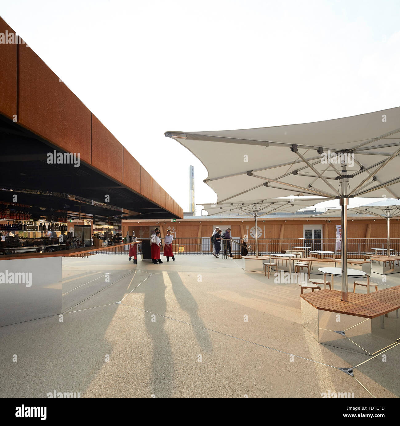 Terrasse auf dem Dach. Mailand Expo 2015, britischen Pavillon, Mailand, Italien. Architekt: Wolfgang Buttress, 2015. Stockfoto