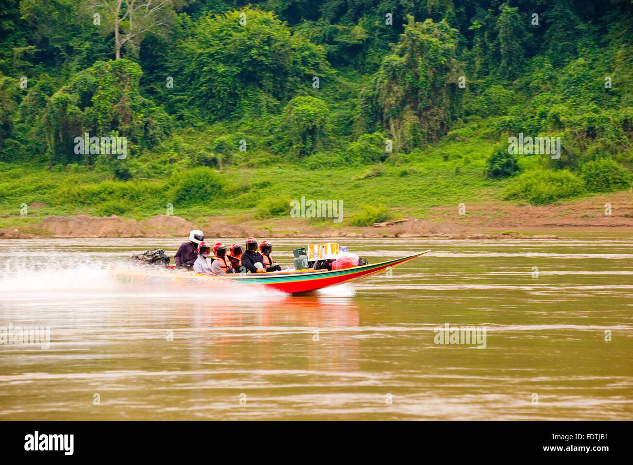 Speed Boottransport auf dem Mekong River, zwischen Laos und Thailand Stockfoto
