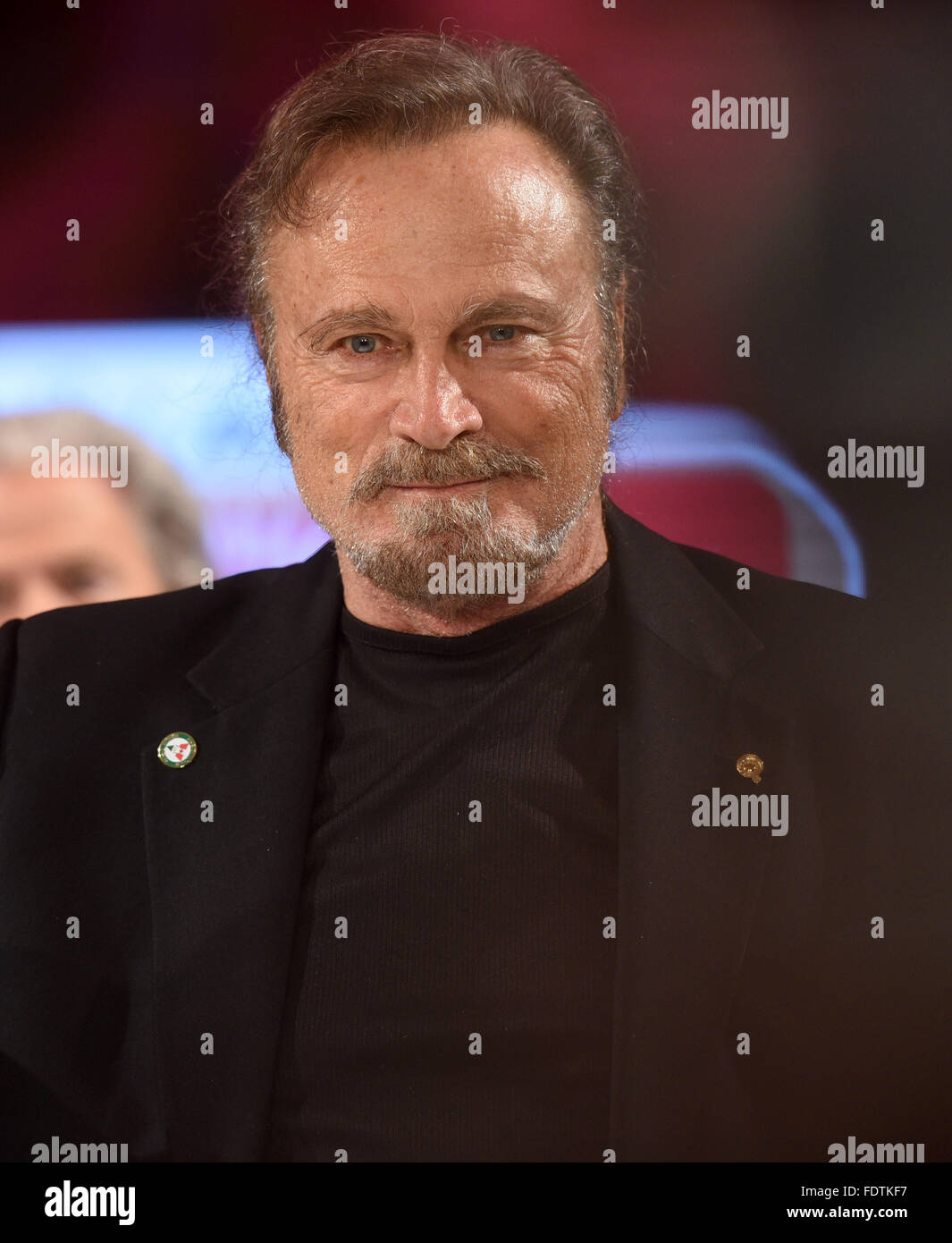 Köln, Deutschland. 1. Februar 2016. Schauspieler Franco Nero abgebildet auf der Bühne bei der Lambertz Montag Nacht Party in Köln, Deutschland, 1. Februar 2016. Foto: HENNING KAISER/Dpa/Alamy Live News Stockfoto