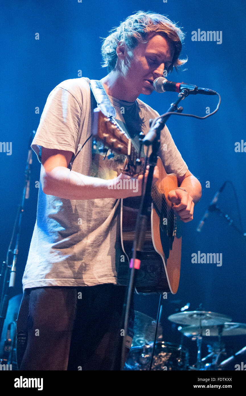 Ben Howard führt auf der Music Hall in Aberdeen, Scotland am 24. Oktober 2011. Stockfoto