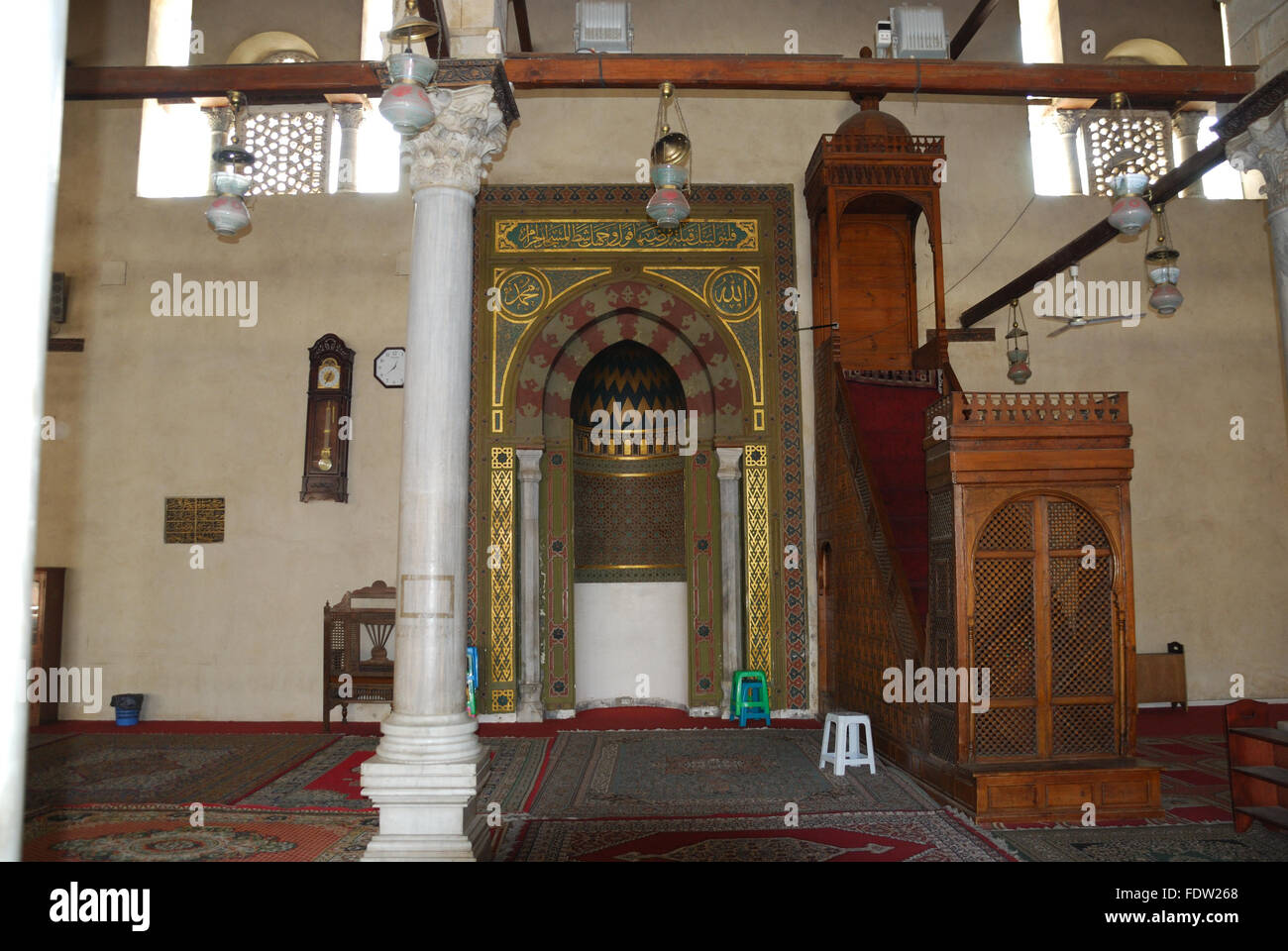 Die Mimbar und Kim die erste Moschee Afrikas - die Moschee von Amr ibn al Aas in Kairo, Ägypten. Stockfoto