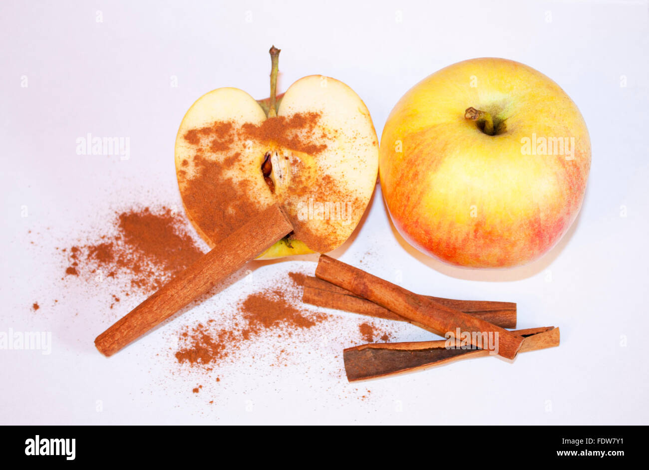 Apfel mit Zimt Stockfoto